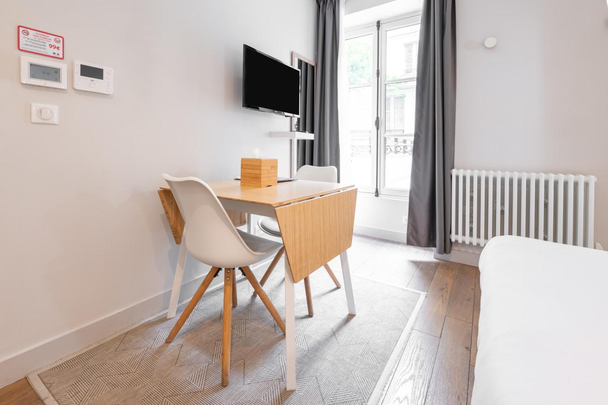 Apparts de l'Oncle Louis Versailles Extérieur photo