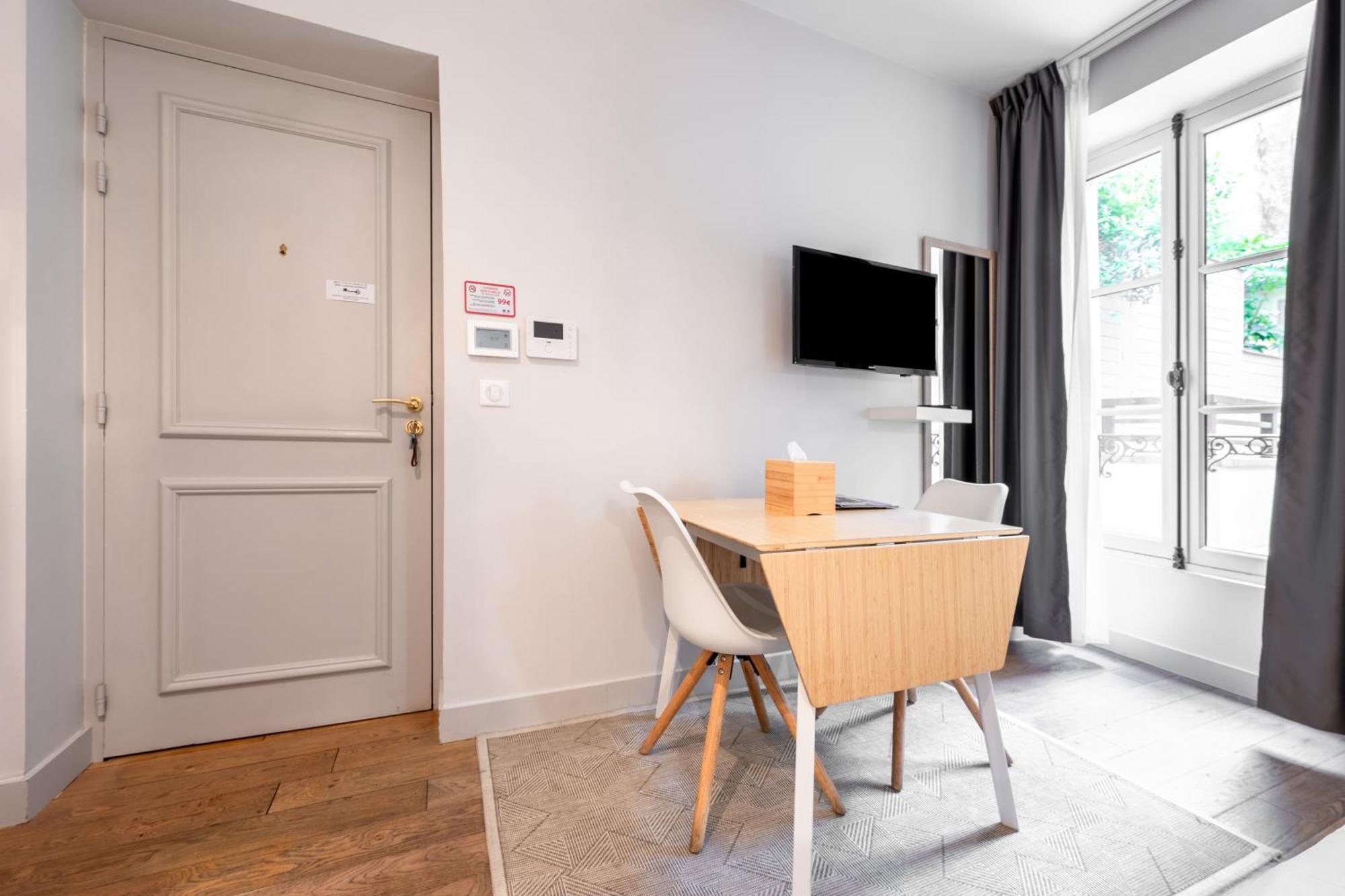Apparts de l'Oncle Louis Versailles Extérieur photo